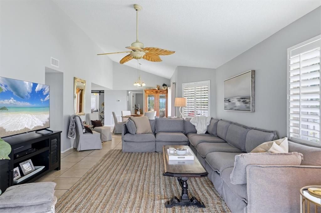 For Sale: $539,900 (3 beds, 2 baths, 1866 Square Feet)