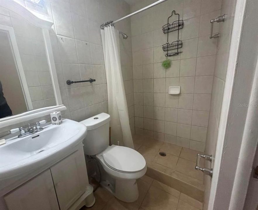 На продажу: $650,000 (6 спален, 4 ванн, 2495 Квадратных фут)