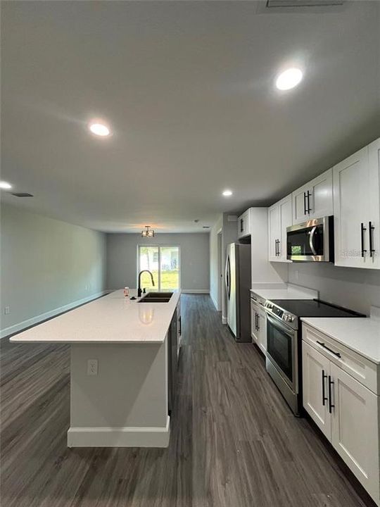 For Rent: $1,950 (3 beds, 2 baths, 1270 Square Feet)