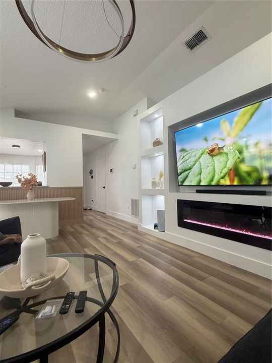 На продажу: $399,000 (3 спален, 2 ванн, 1082 Квадратных фут)