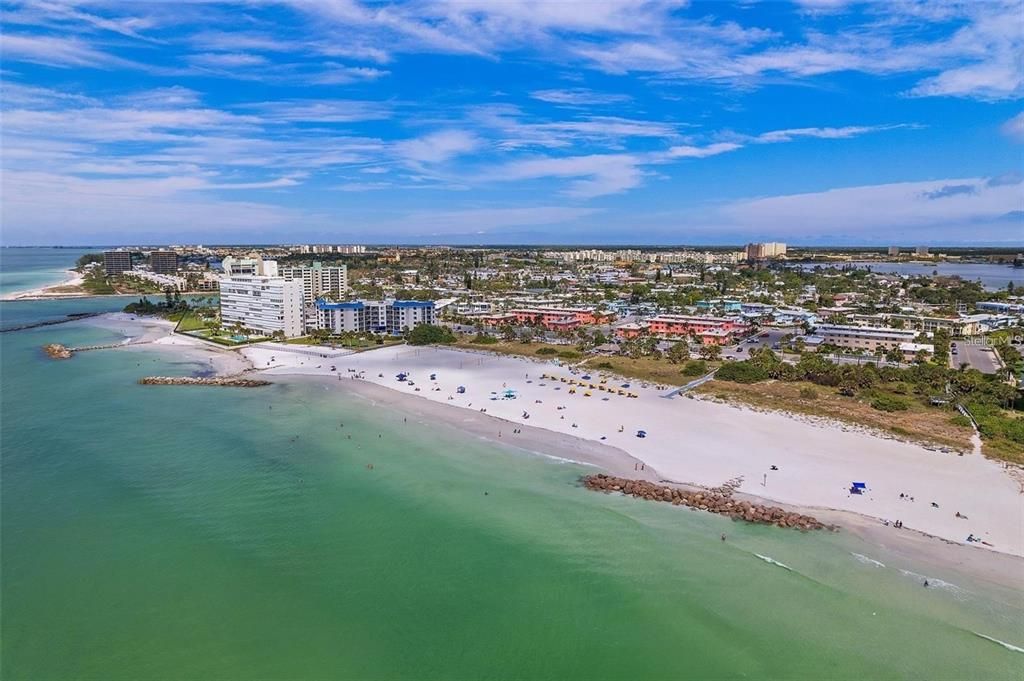 For Rent: $3,200 (2 beds, 2 baths, 1264 Square Feet)