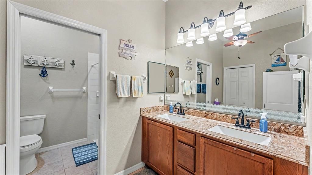 For Sale: $300,000 (2 beds, 2 baths, 1729 Square Feet)
