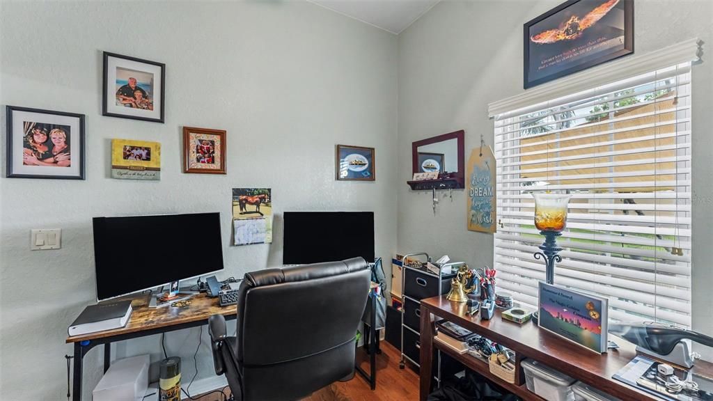 For Sale: $300,000 (2 beds, 2 baths, 1729 Square Feet)