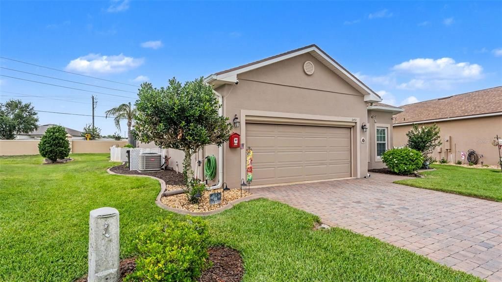For Sale: $300,000 (2 beds, 2 baths, 1729 Square Feet)