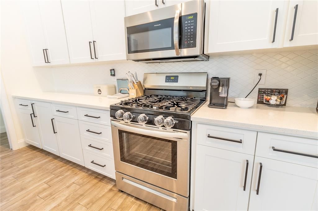 В аренду: $4,200 (4 спален, 3 ванн, 2203 Квадратных фут)