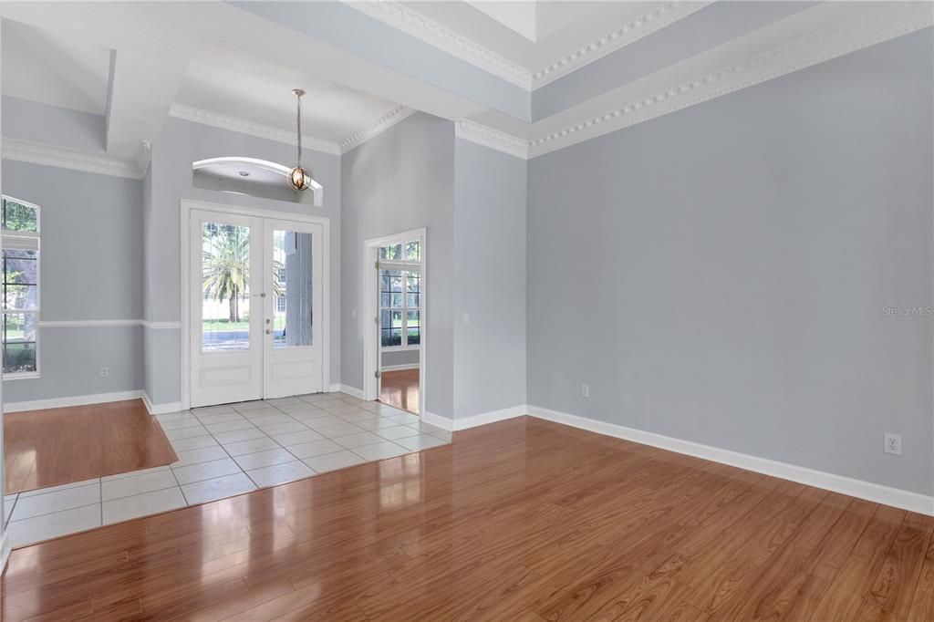 For Sale: $725,000 (4 beds, 4 baths, 3490 Square Feet)