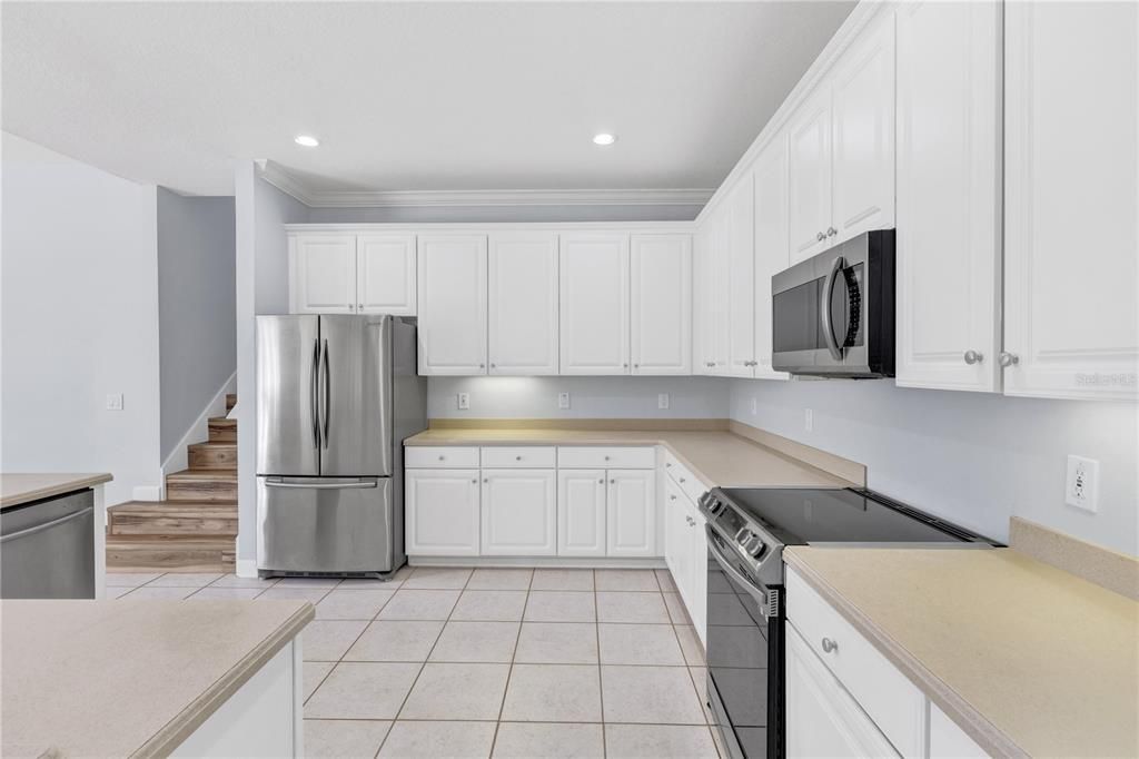 For Sale: $725,000 (4 beds, 4 baths, 3490 Square Feet)