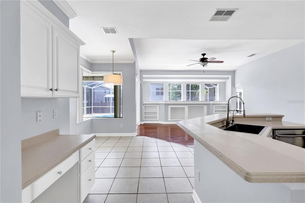 For Sale: $725,000 (4 beds, 4 baths, 3490 Square Feet)