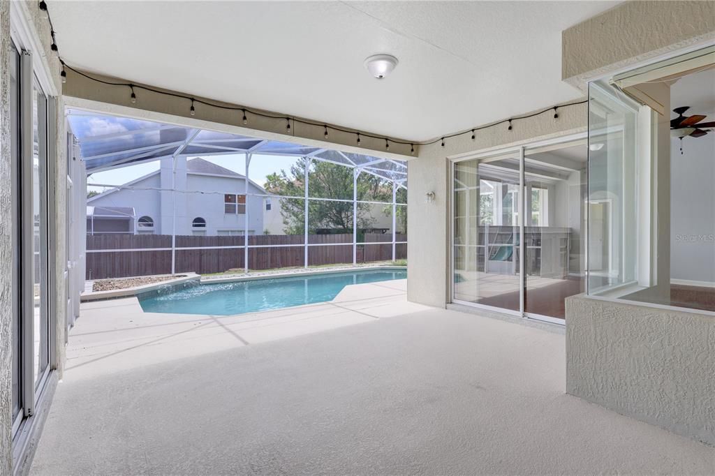 For Sale: $725,000 (4 beds, 4 baths, 3490 Square Feet)