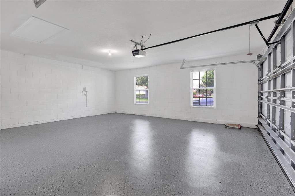 For Sale: $725,000 (4 beds, 4 baths, 3490 Square Feet)