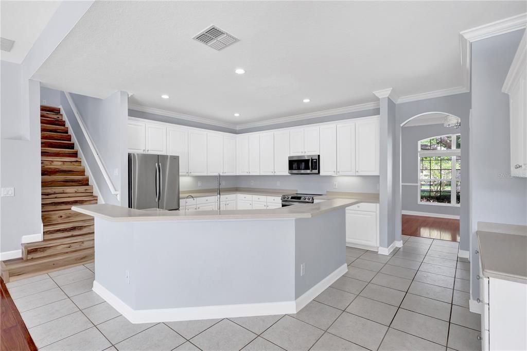 For Sale: $725,000 (4 beds, 4 baths, 3490 Square Feet)