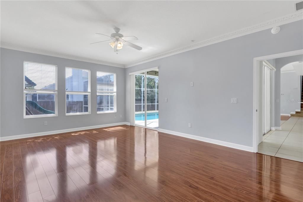 For Sale: $725,000 (4 beds, 4 baths, 3490 Square Feet)