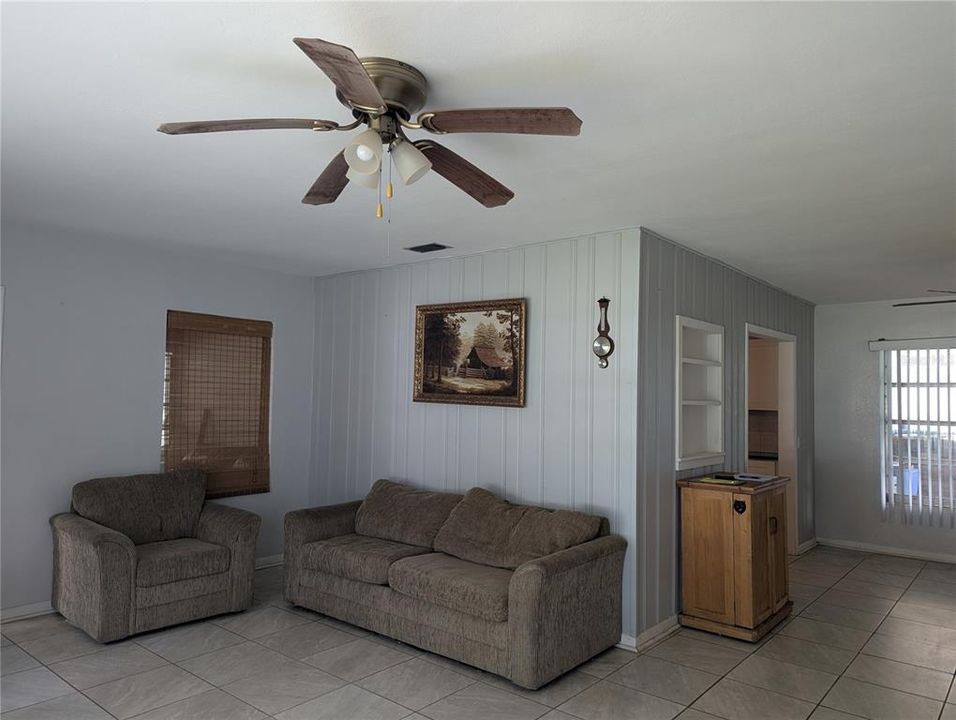 For Sale: $329,000 (4 beds, 2 baths, 1885 Square Feet)