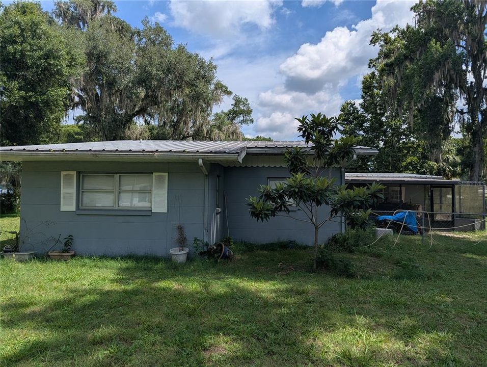 For Sale: $329,000 (4 beds, 2 baths, 1885 Square Feet)