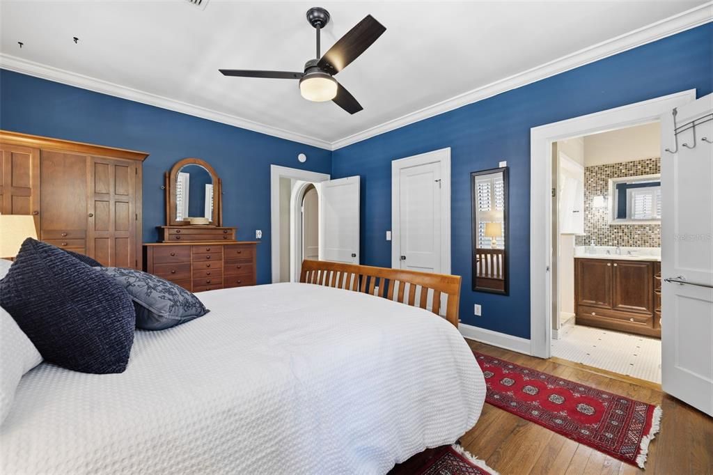For Sale: $1,595,000 (3 beds, 3 baths, 2212 Square Feet)