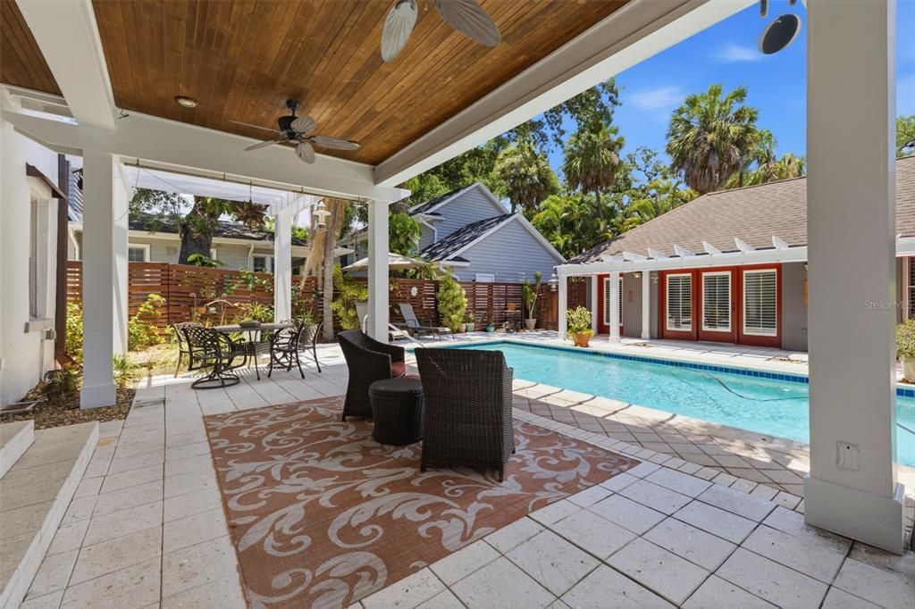 For Sale: $1,595,000 (3 beds, 3 baths, 2212 Square Feet)