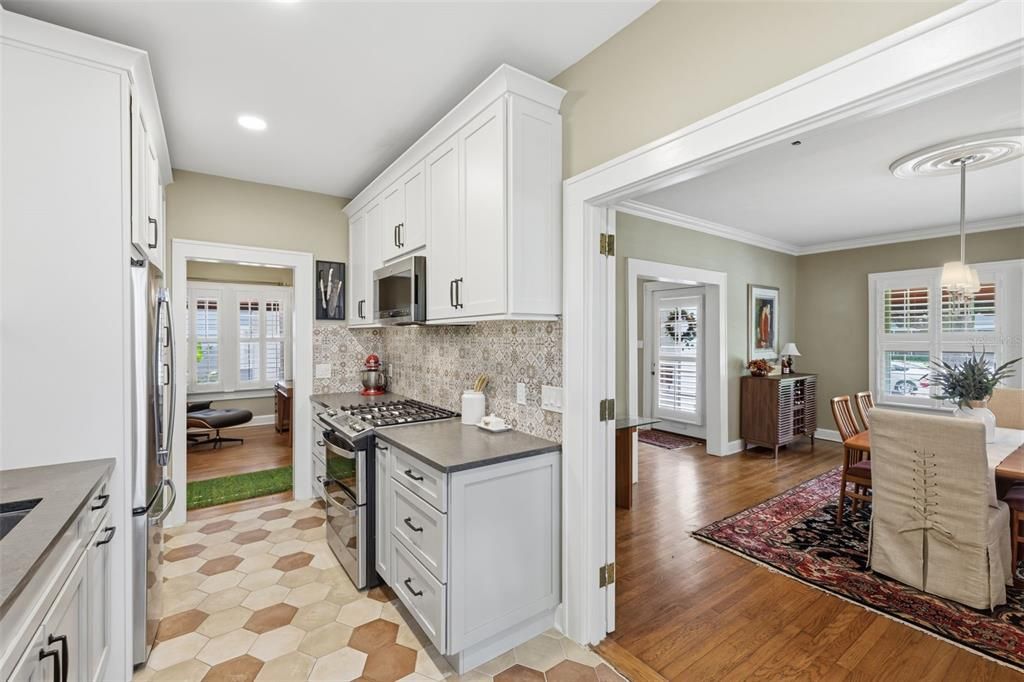 For Sale: $1,595,000 (3 beds, 3 baths, 2212 Square Feet)