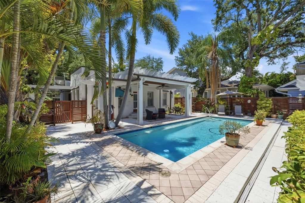 For Sale: $1,595,000 (3 beds, 3 baths, 2212 Square Feet)