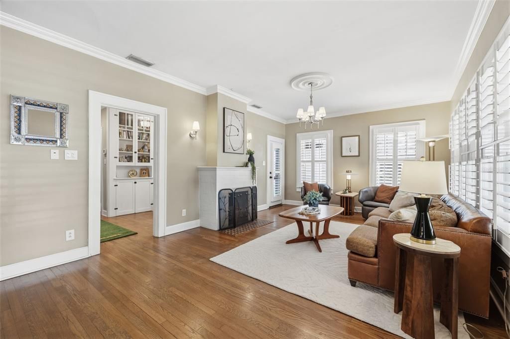 For Sale: $1,595,000 (3 beds, 3 baths, 2212 Square Feet)
