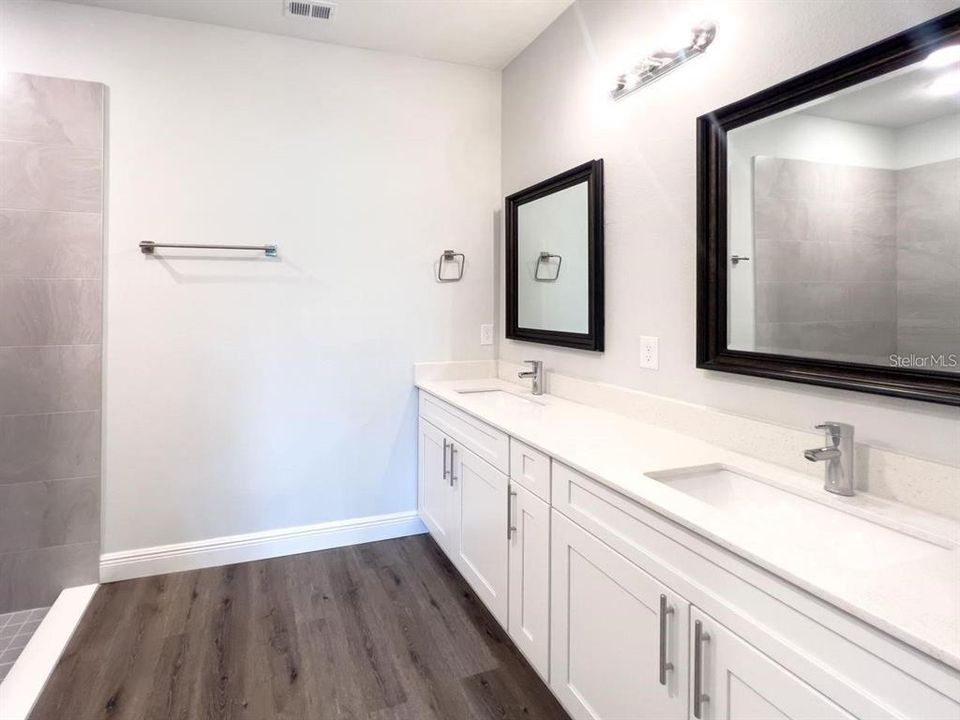 For Rent: $2,497 (4 beds, 2 baths, 1694 Square Feet)