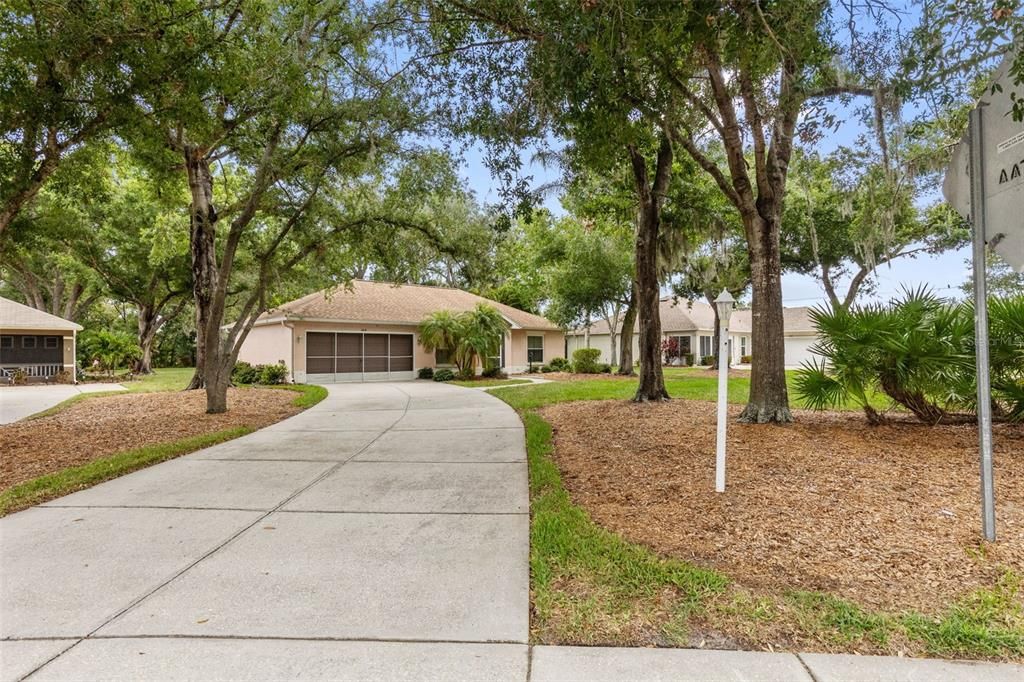 For Sale: $239,800 (2 beds, 2 baths, 1155 Square Feet)
