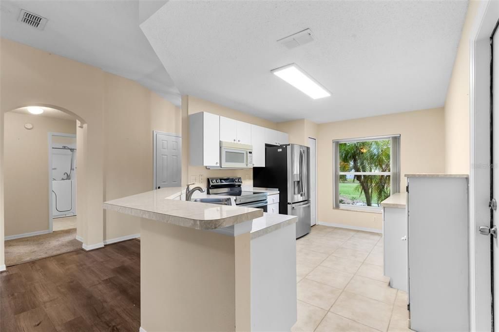 For Sale: $239,800 (2 beds, 2 baths, 1155 Square Feet)