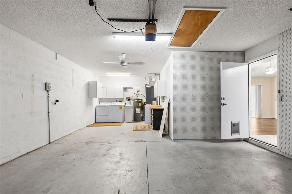 For Sale: $239,800 (2 beds, 2 baths, 1155 Square Feet)