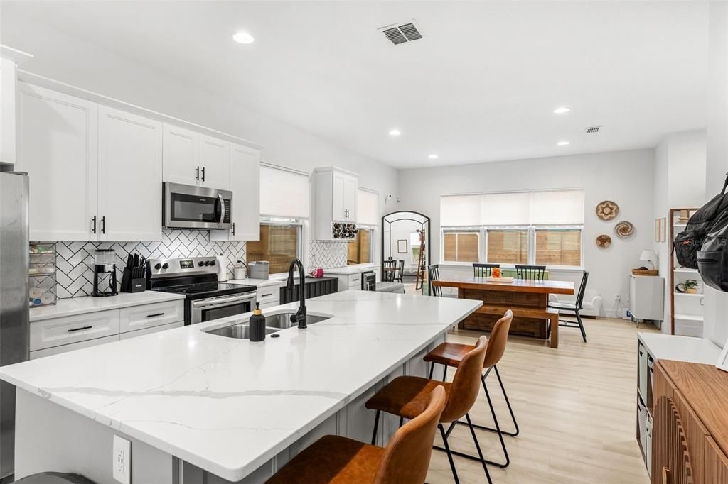 En Venta: $699,000 (3 camas, 2 baños, 1787 Pies cuadrados)