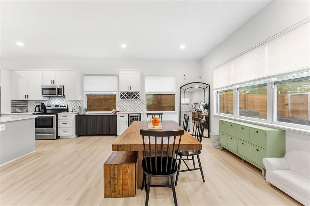 En Venta: $699,000 (3 camas, 2 baños, 1787 Pies cuadrados)