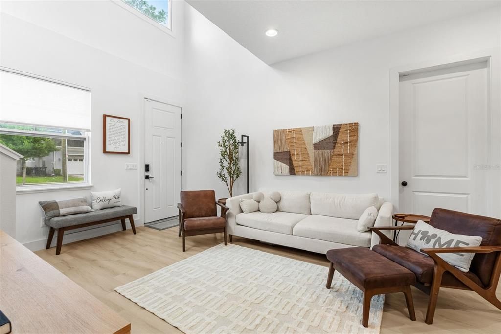 En Venta: $699,000 (3 camas, 2 baños, 1787 Pies cuadrados)