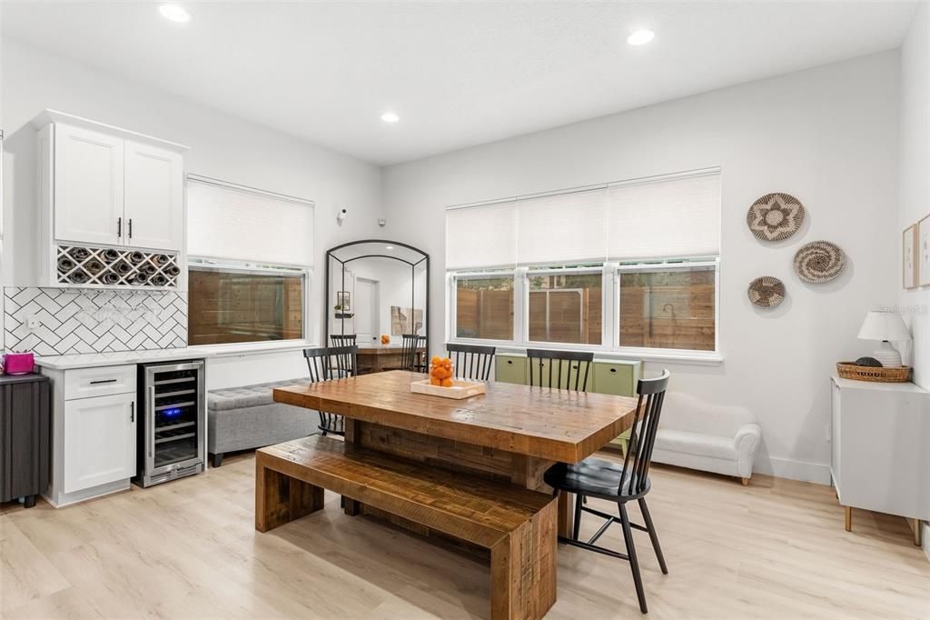 En Venta: $699,000 (3 camas, 2 baños, 1787 Pies cuadrados)