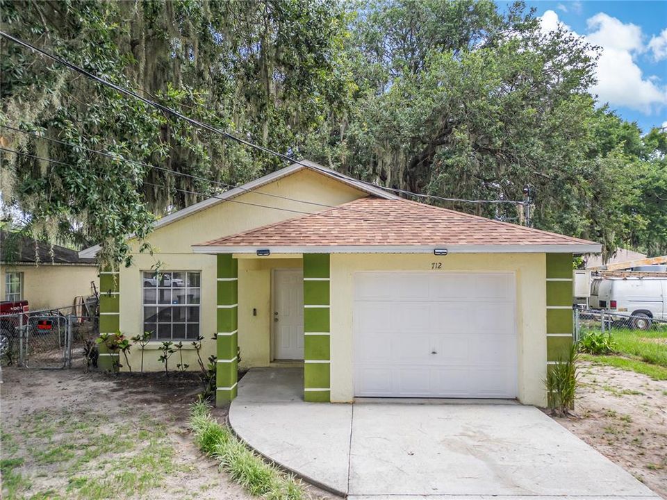 For Sale: $245,000 (3 beds, 2 baths, 1094 Square Feet)