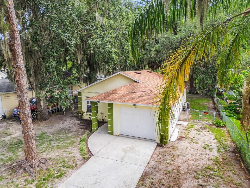 For Sale: $245,000 (3 beds, 2 baths, 1094 Square Feet)