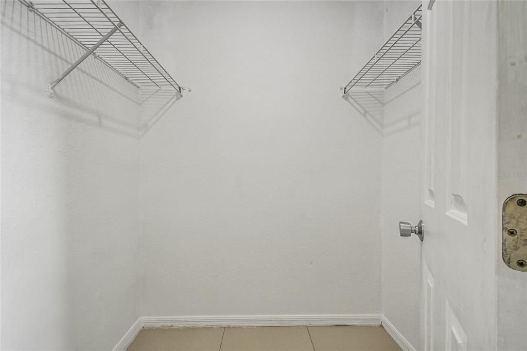For Sale: $245,000 (3 beds, 2 baths, 1094 Square Feet)
