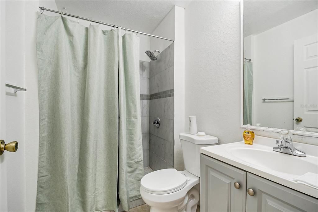 For Sale: $245,000 (3 beds, 2 baths, 1094 Square Feet)