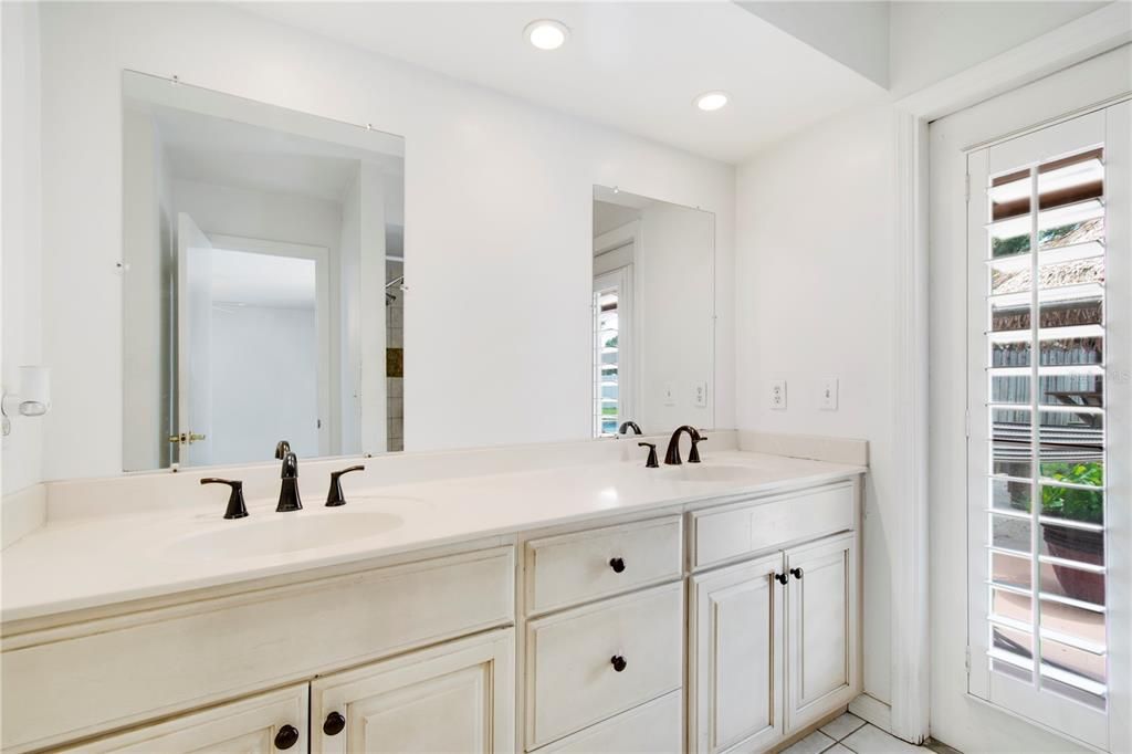 For Sale: $524,900 (3 beds, 2 baths, 1893 Square Feet)