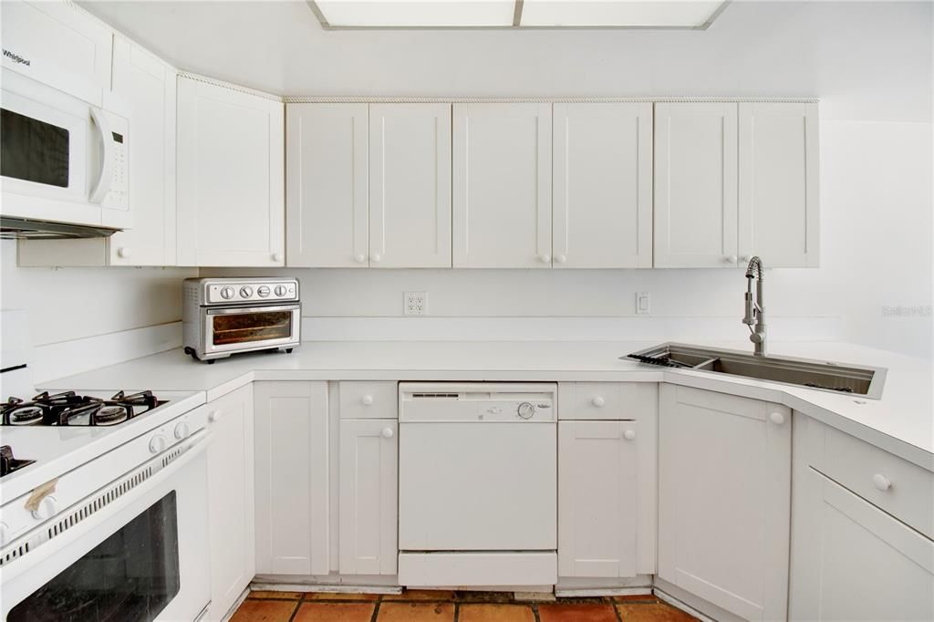 For Sale: $524,900 (3 beds, 2 baths, 1893 Square Feet)