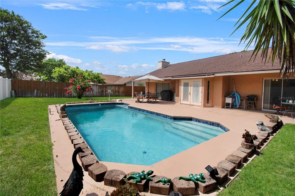 For Sale: $524,900 (3 beds, 2 baths, 1893 Square Feet)