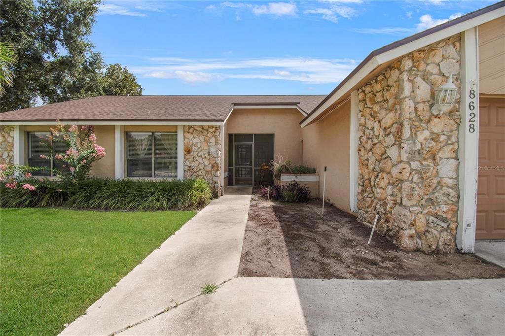 For Sale: $524,900 (3 beds, 2 baths, 1893 Square Feet)