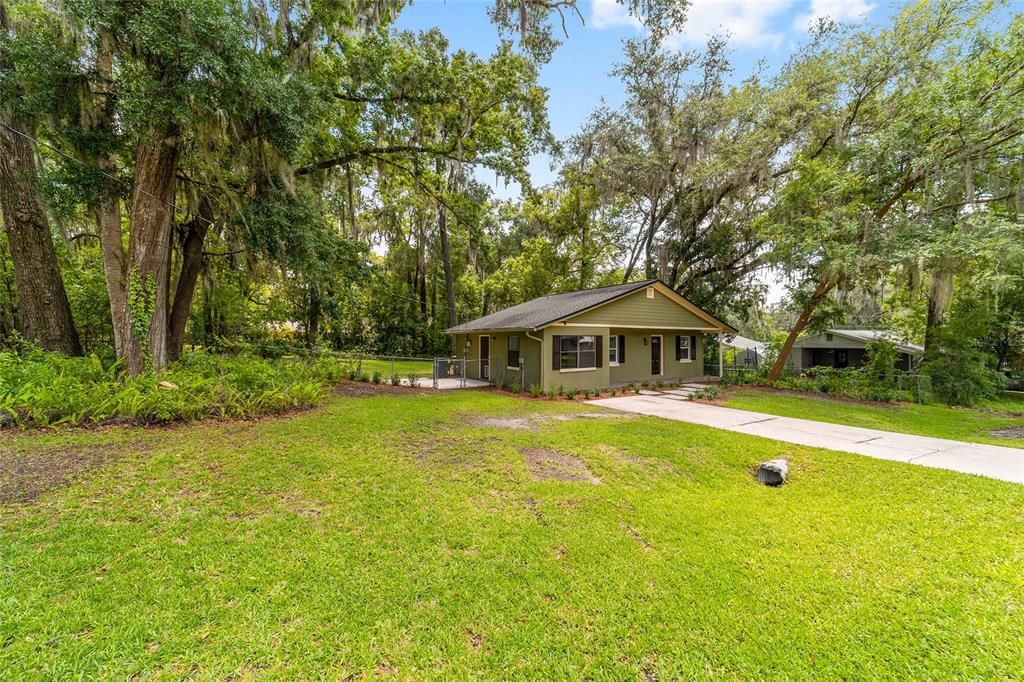 For Sale: $244,900 (3 beds, 2 baths, 1350 Square Feet)