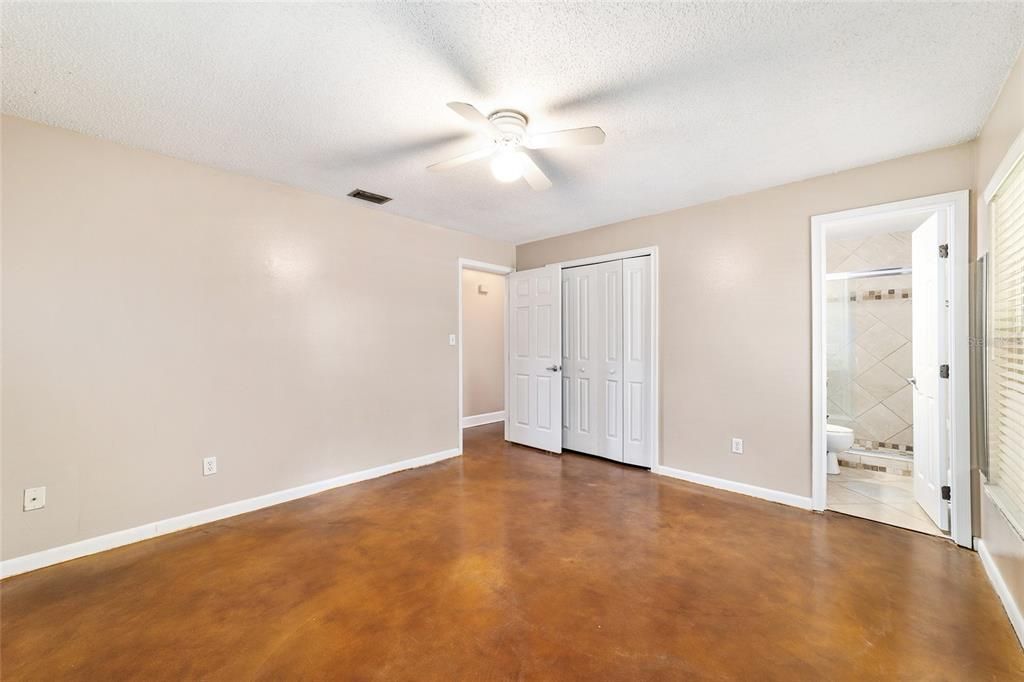 For Sale: $244,900 (3 beds, 2 baths, 1350 Square Feet)