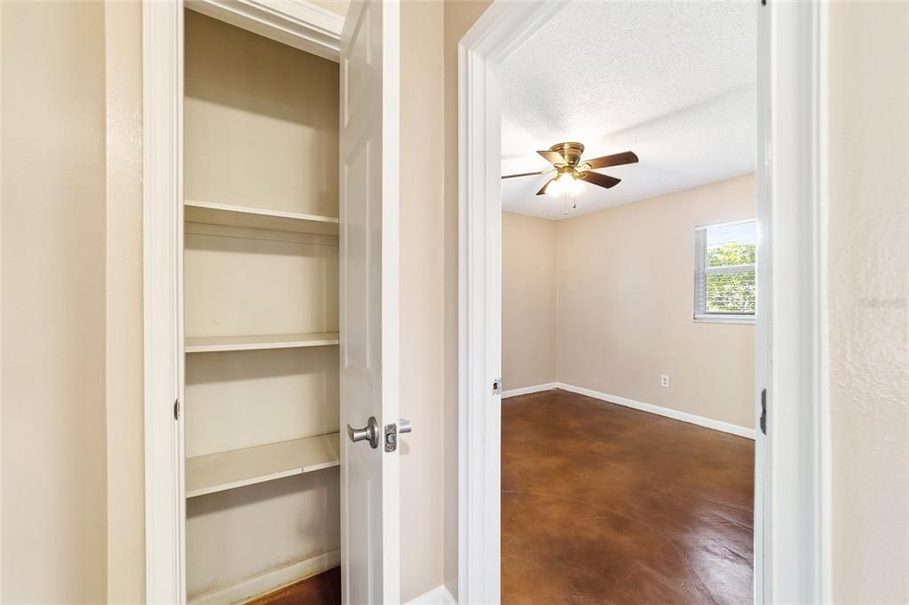 For Sale: $244,900 (3 beds, 2 baths, 1350 Square Feet)