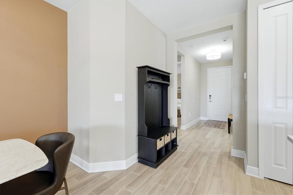 For Sale: $525,000 (2 beds, 2 baths, 1527 Square Feet)