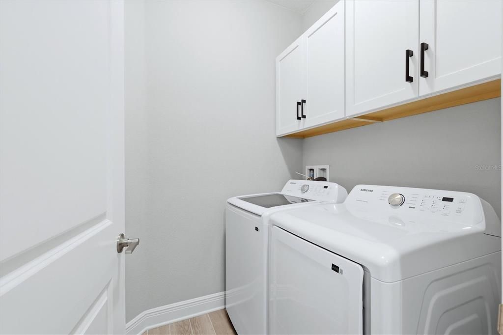 For Sale: $525,000 (2 beds, 2 baths, 1527 Square Feet)