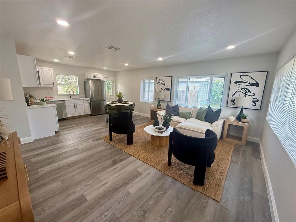 For Sale: $336,000 (3 beds, 2 baths, 1050 Square Feet)