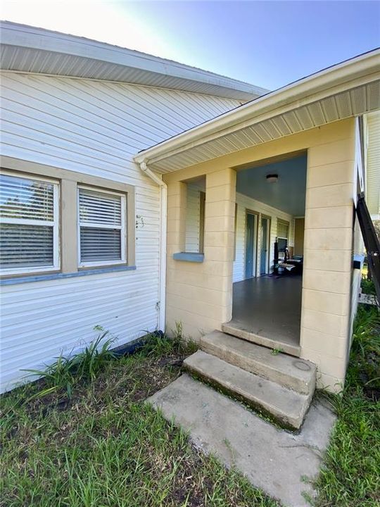 For Rent: $1,350 (2 beds, 1 baths, 900 Square Feet)