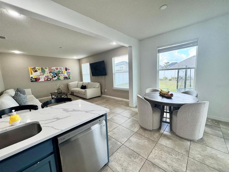 For Rent: $3,990 (4 beds, 3 baths, 2225 Square Feet)