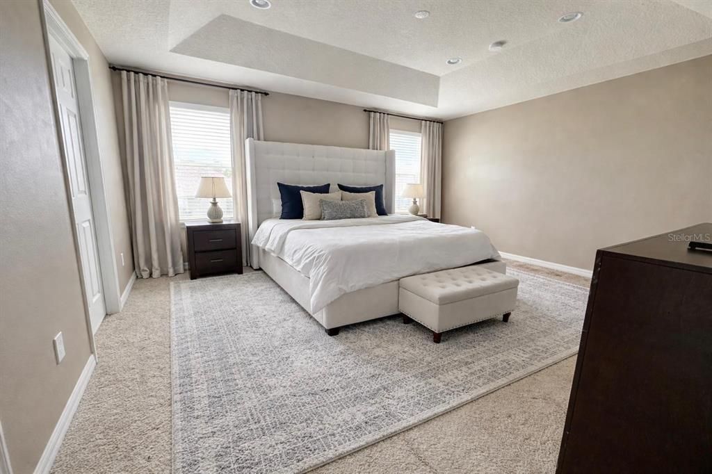 For Rent: $3,990 (4 beds, 3 baths, 2225 Square Feet)