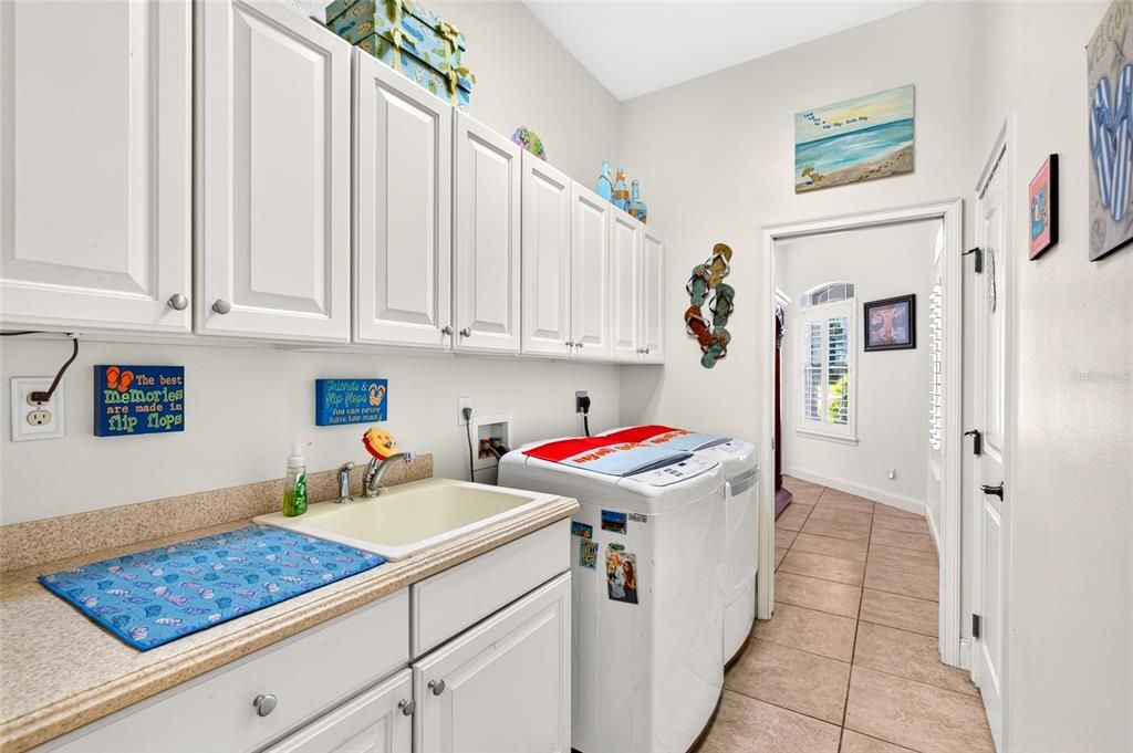 For Sale: $750,000 (5 beds, 3 baths, 3430 Square Feet)