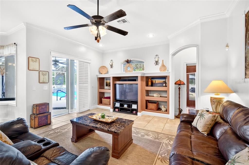 For Sale: $750,000 (5 beds, 3 baths, 3430 Square Feet)
